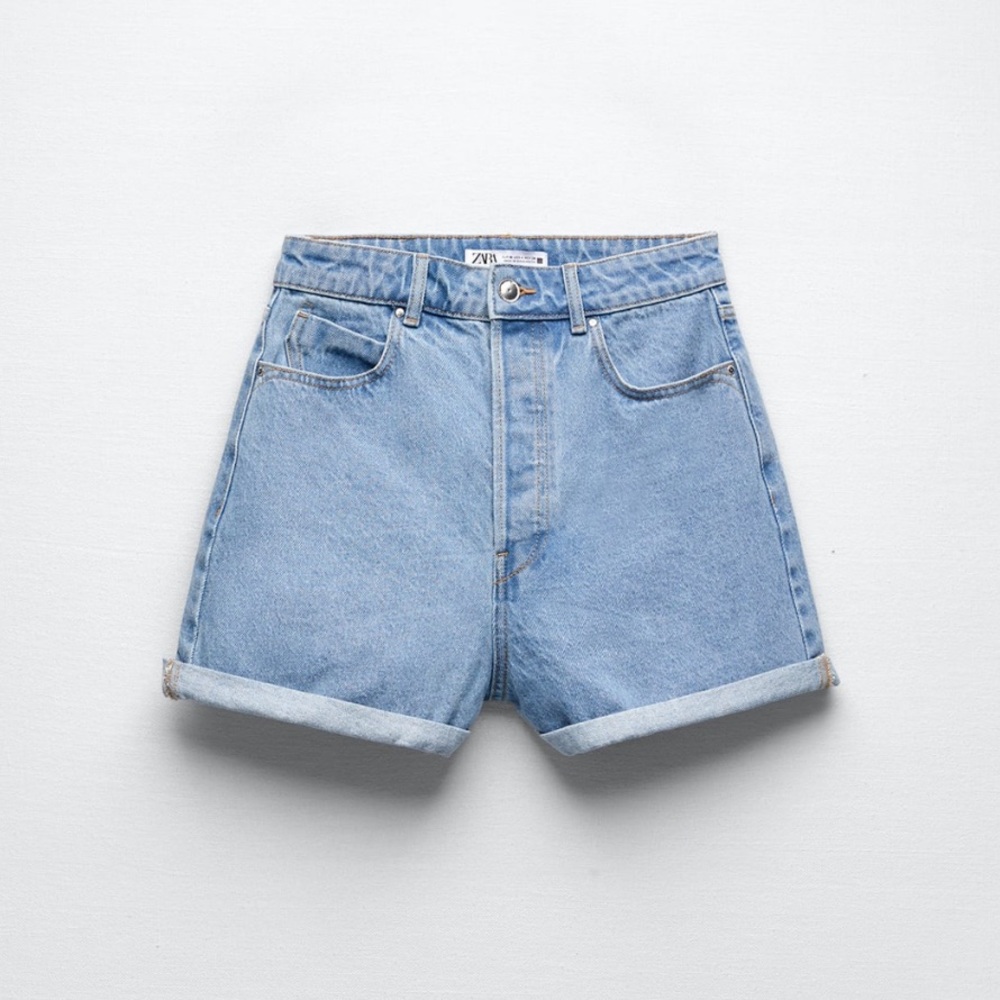 Zara Jean Shorts. Mom Fit Light Blue. Size 27 / US 4